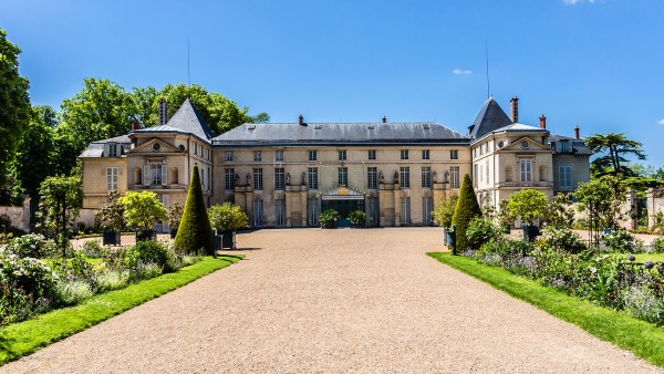 Explore Napoleon Bonaparte’s final French home with local expert Jonathan Huffstutler