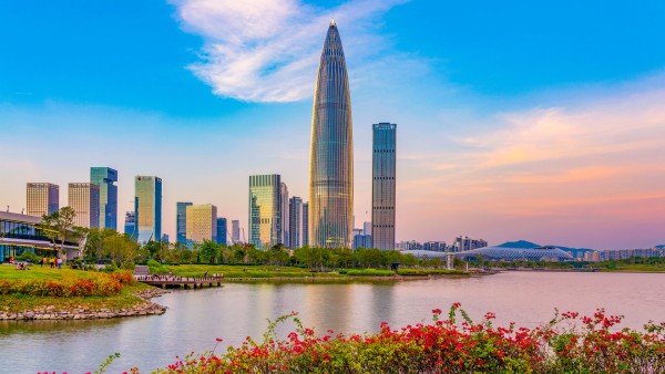 Uncover daily life in Shenzhen with local guide Dewi Klop