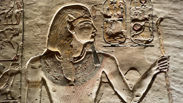 Uncover the secrets of King Tutankhamen’s tomb with Dr. Bryan Babcock