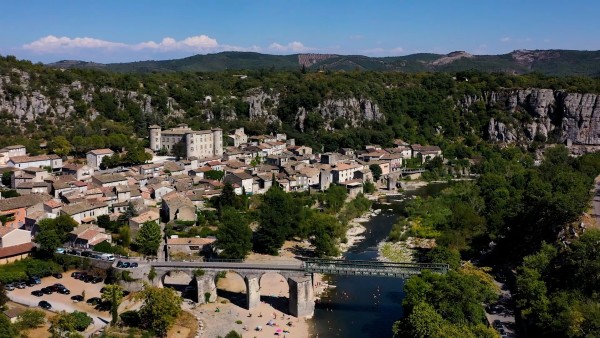 Explore the charm of Provence with a local guide 