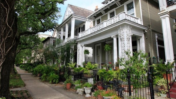 Stroll through New Orleans’s historic Garden District