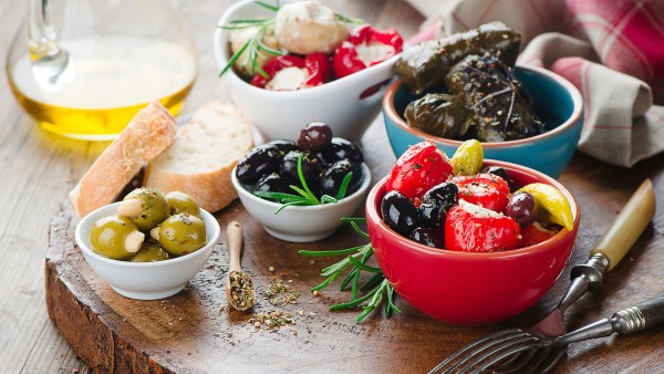 Uncover the benefits of the Mediterranean diet with Dr. Simon Poole
