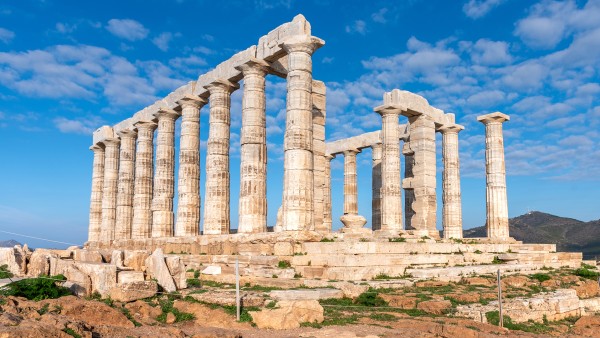 Brush up on your Greek mythology with Russell Lee