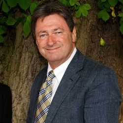 Alan Titchmarsh, MBE