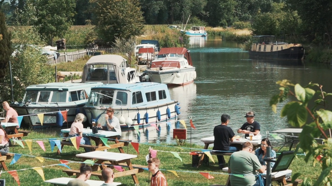 At Home in the Cotswolds with Rupert)