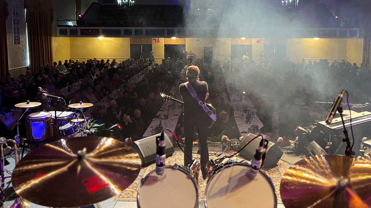 Take the musical pulse of the Mississippi Delta with musician Steve Azar