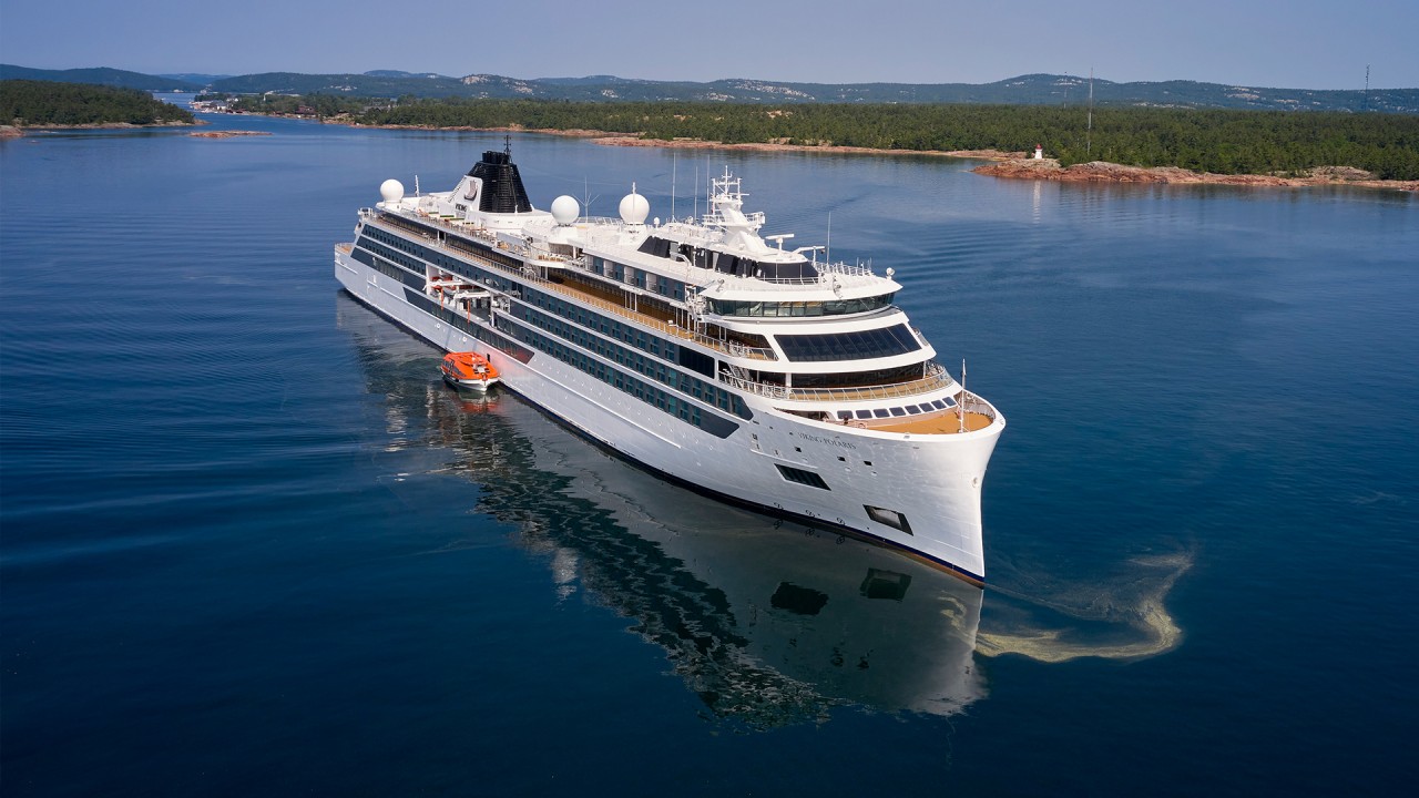 Discover our longitudinal expedition voyages
